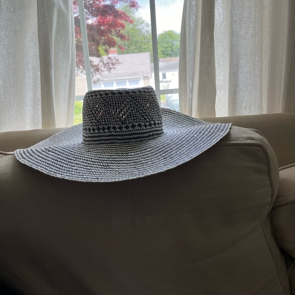 J.Crew Summer, beach hat, size, small medium, white and gray blue new with tags - Picture 2 of 4